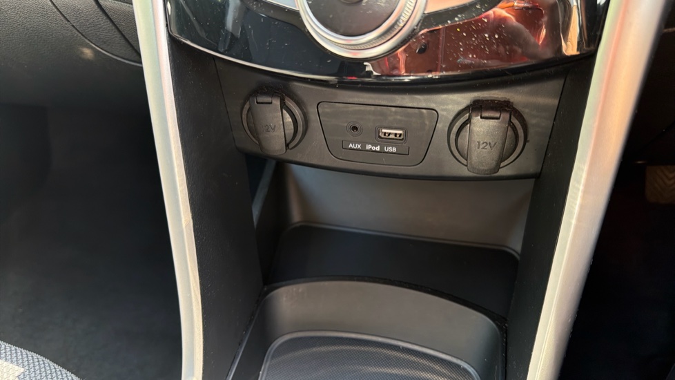 Hyundai i30 1.4 Blue Drive SE 5dr Petrol Hatchback - Image 40