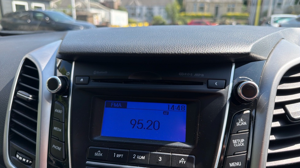Hyundai i30 1.4 Blue Drive SE 5dr Petrol Hatchback - Image 49