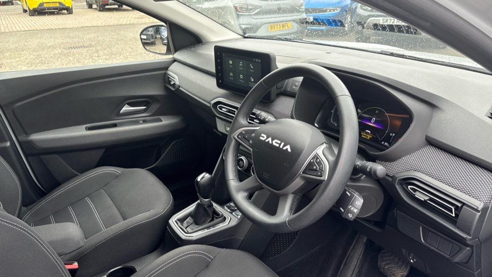 Dacia Jogger 1.6 HEV Expression 5dr Auto Hybrid Estate - Image 11