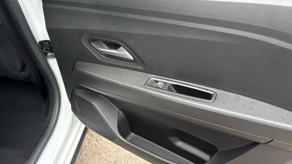 Dacia Jogger 1.6 HEV Expression 5dr Auto Hybrid Estate - Image 29