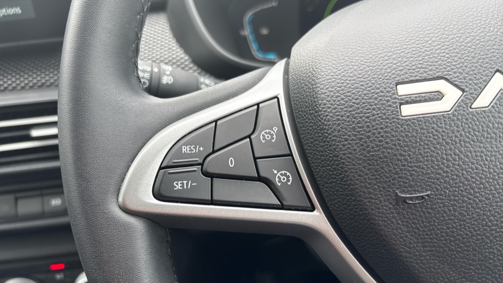 Dacia Jogger 1.6 HEV Expression 5dr Auto Hybrid Estate - Image 34