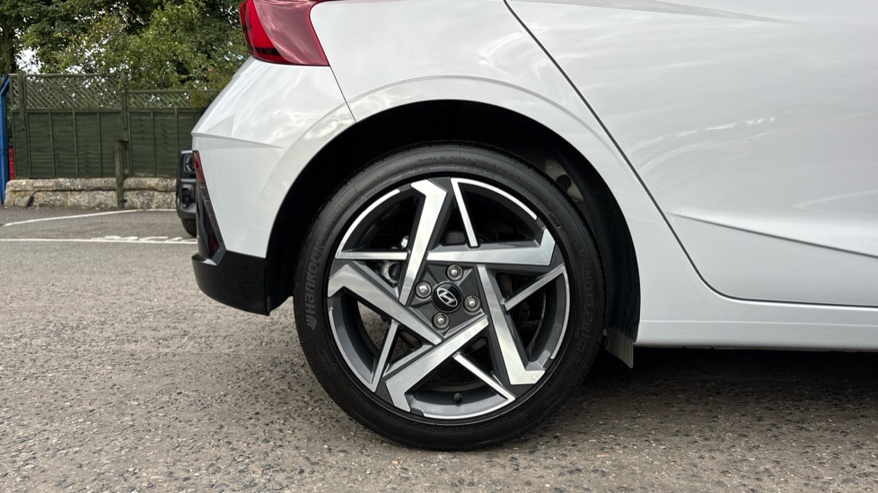 Hyundai i20 1.0T GDi 90 Tech Line 5dr Petrol Hatchback - Image 7