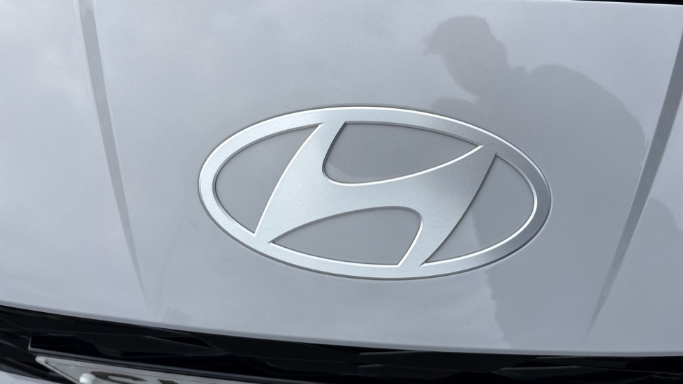 Hyundai i20 1.0T GDi 90 Tech Line 5dr Petrol Hatchback - Image 27