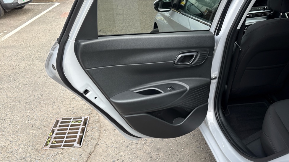 Hyundai i20 1.0T GDi 90 Tech Line 5dr Petrol Hatchback - Image 37