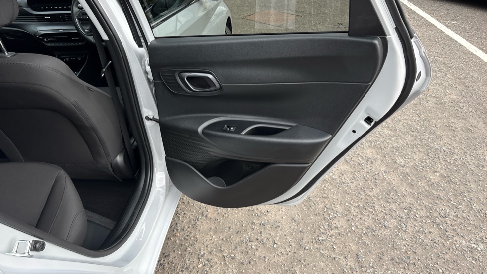 Hyundai i20 1.0T GDi 90 Tech Line 5dr Petrol Hatchback - Image 52