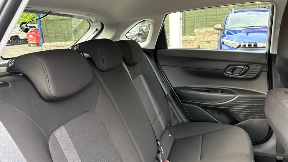 Hyundai i20 1.0T GDi 90 Tech Line 5dr Petrol Hatchback - Image 54
