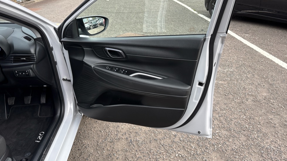 Hyundai i20 1.0T GDi 90 Tech Line 5dr Petrol Hatchback - Image 59
