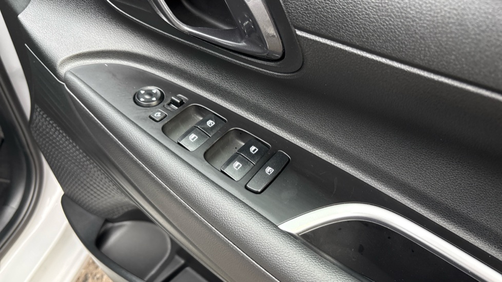 Hyundai i20 1.0T GDi 90 Tech Line 5dr Petrol Hatchback - Image 60