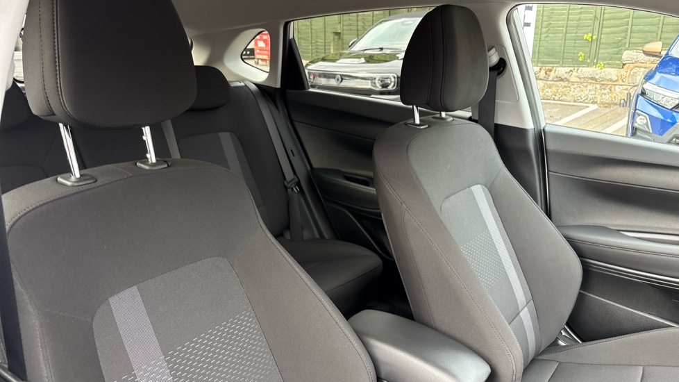 Hyundai i20 1.0T GDi 90 Tech Line 5dr Petrol Hatchback - Image 61