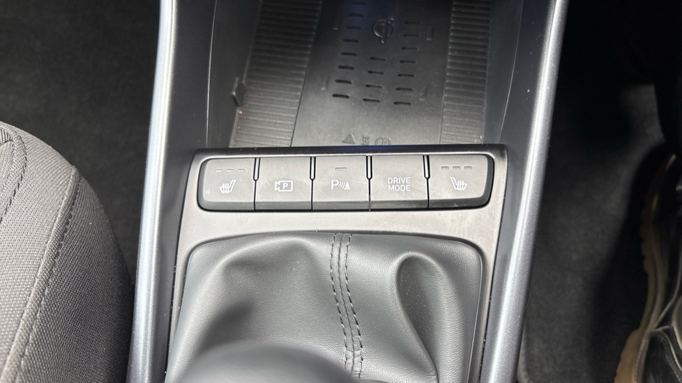 Hyundai i20 1.0T GDi 90 Tech Line 5dr Petrol Hatchback - Image 77