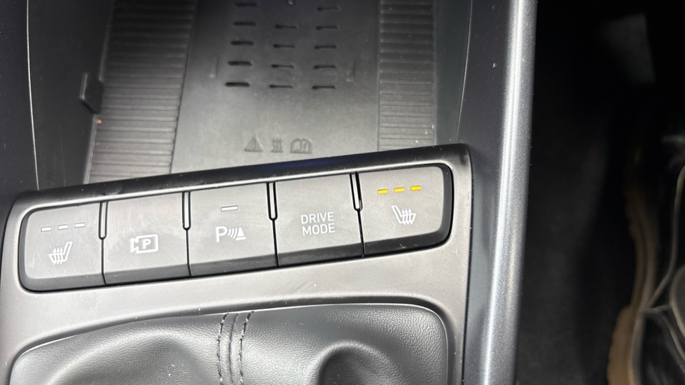 Hyundai i20 1.0T GDi 90 Tech Line 5dr Petrol Hatchback - Image 85