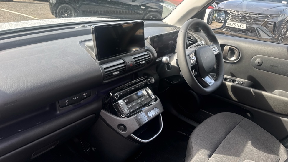 Hyundai INSTER 85kW 02 49kWh 5dr Auto Electric Hatchback - Image 9