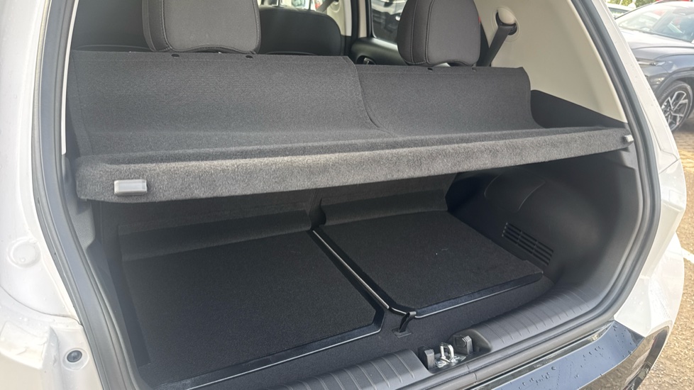Hyundai INSTER 85kW 02 49kWh 5dr Auto Electric Hatchback - Image 36