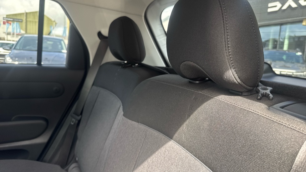 Hyundai INSTER 85kW 02 49kWh 5dr Auto Electric Hatchback - Image 39