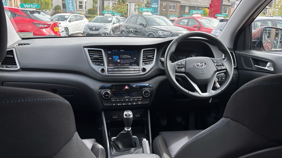 Hyundai TUCSON 1.7 CRDi Blue Drive SE Nav 5dr 2WD Diesel Estate - Image 10