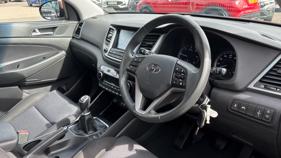 Hyundai TUCSON 1.7 CRDi Blue Drive SE Nav 5dr 2WD Diesel Estate - Image 11