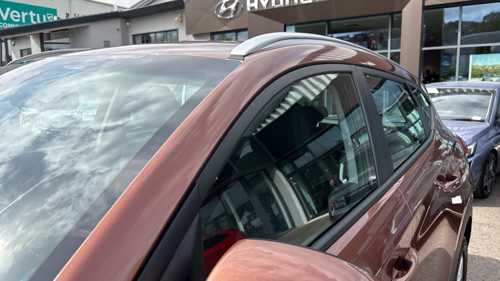 Hyundai TUCSON 1.7 CRDi Blue Drive SE Nav 5dr 2WD Diesel Estate - Image 26