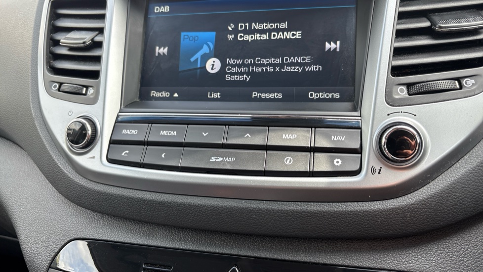 Hyundai TUCSON 1.7 CRDi Blue Drive SE Nav 5dr 2WD Diesel Estate - Image 37