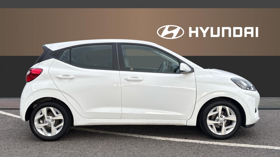 Hyundai i10 1.2 MPi SE Connect 5dr Petrol Hatchback - Image 5