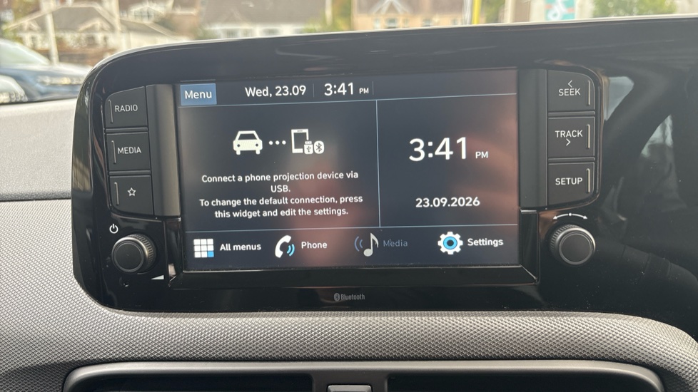 Hyundai i10 1.2 MPi SE Connect 5dr Petrol Hatchback - Image 12