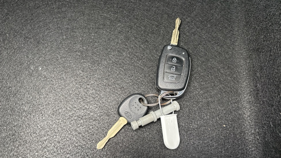 Hyundai i10 1.2 MPi SE Connect 5dr Petrol Hatchback - Image 20