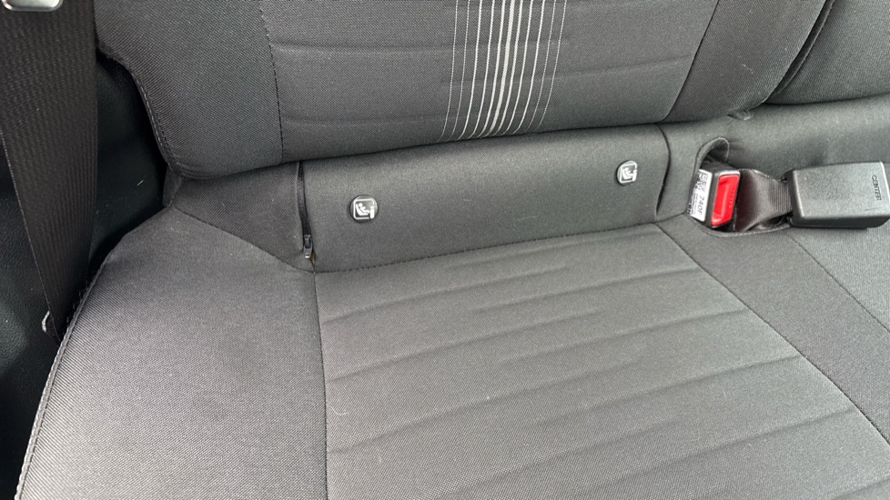 Hyundai i10 1.2 MPi SE Connect 5dr Petrol Hatchback - Image 36