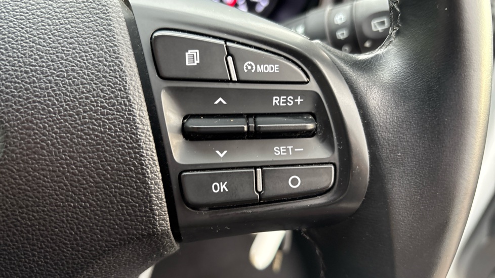 Hyundai i10 1.2 MPi SE Connect 5dr Petrol Hatchback - Image 51