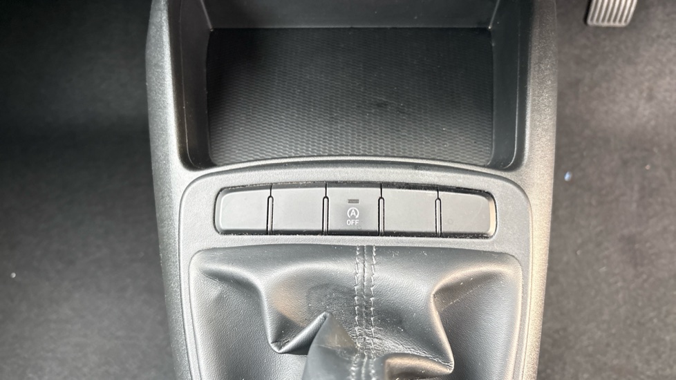 Hyundai i10 1.2 MPi SE Connect 5dr Petrol Hatchback - Image 55