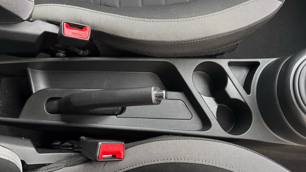 Hyundai i10 1.2 MPi SE Connect 5dr Petrol Hatchback - Image 60