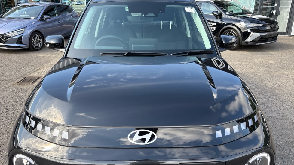 Hyundai INSTER 85kW 01 49kWh 5dr Auto Electric Hatchback - Image 8
