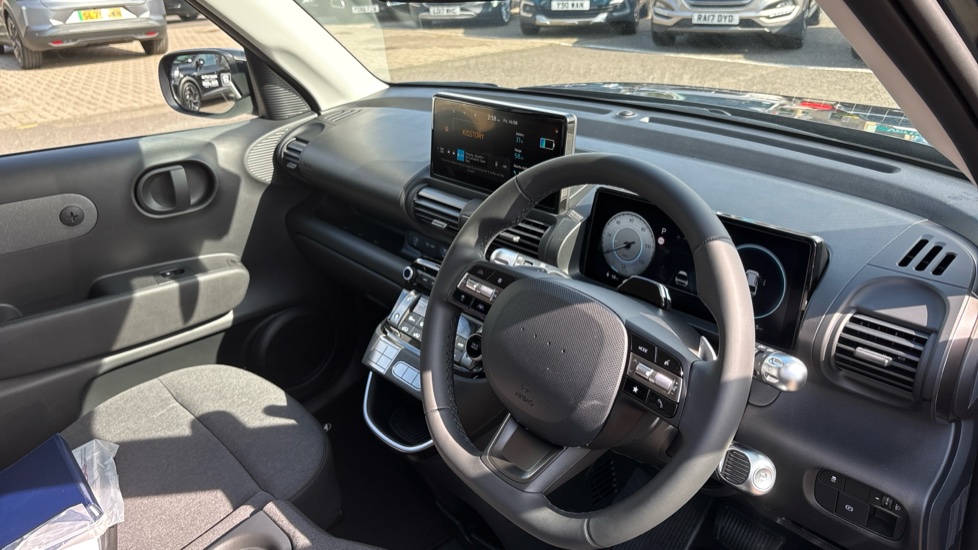 Hyundai INSTER 85kW 01 49kWh 5dr Auto Electric Hatchback - Image 11
