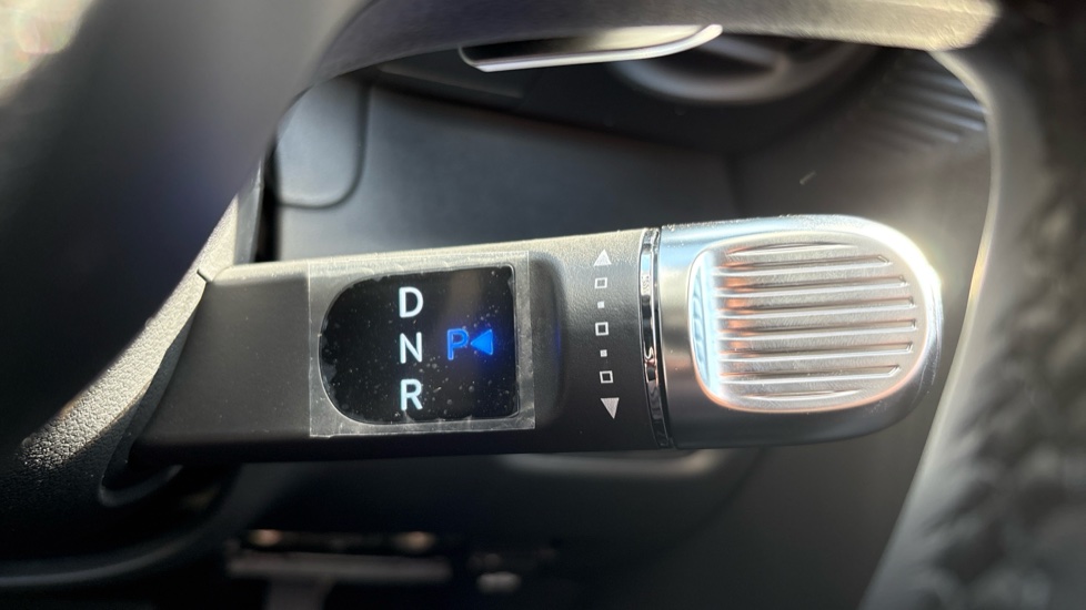 Hyundai INSTER 85kW 01 49kWh 5dr Auto Electric Hatchback - Image 13