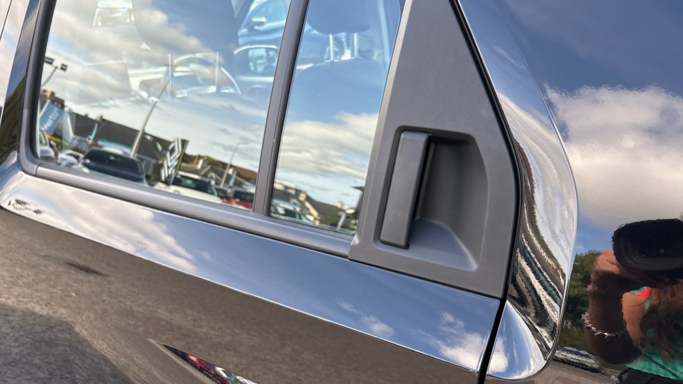 Hyundai INSTER 85kW 01 49kWh 5dr Auto Electric Hatchback - Image 21