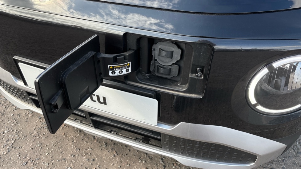 Hyundai INSTER 85kW 01 49kWh 5dr Auto Electric Hatchback - Image 26