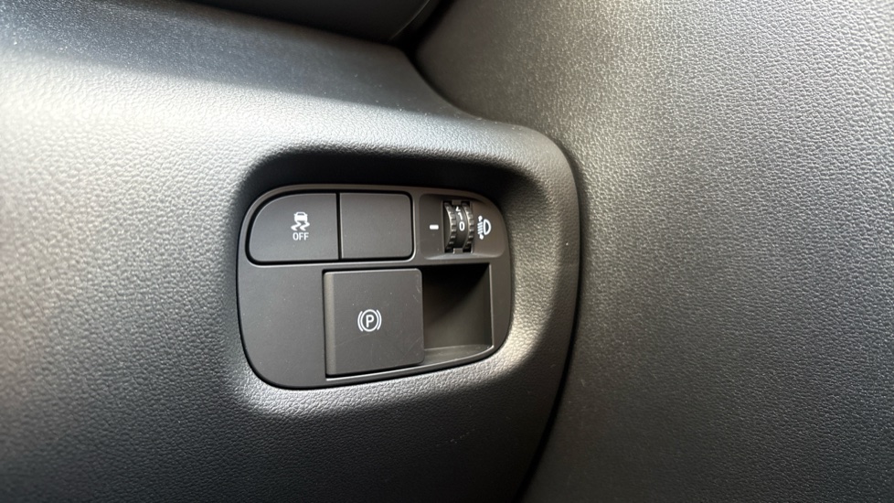 Hyundai INSTER 85kW 01 49kWh 5dr Auto Electric Hatchback - Image 35