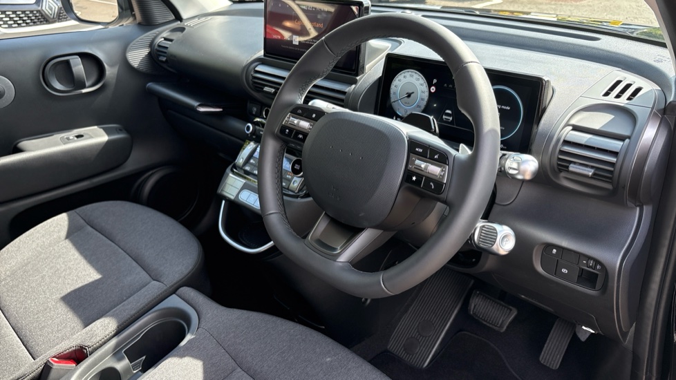 Hyundai INSTER 85kW 01 49kWh 5dr Auto Electric Hatchback - Image 11