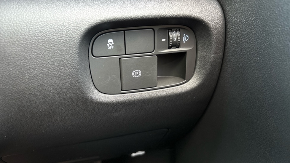 Hyundai INSTER 85kW 01 49kWh 5dr Auto Electric Hatchback - Image 33