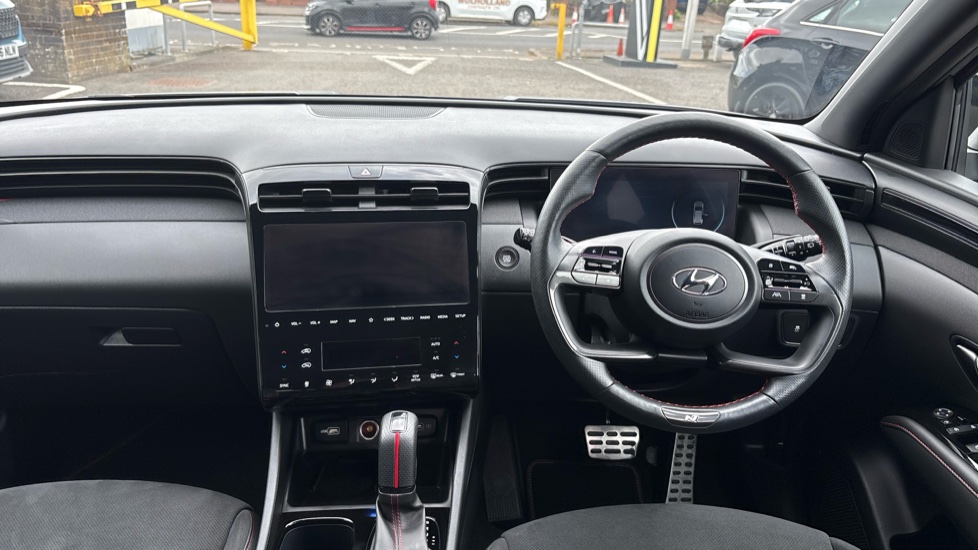 Hyundai TUCSON 1.6 TGDi 48V MHD N Line S 5dr 2WD DCT Petrol Estate - Image 10