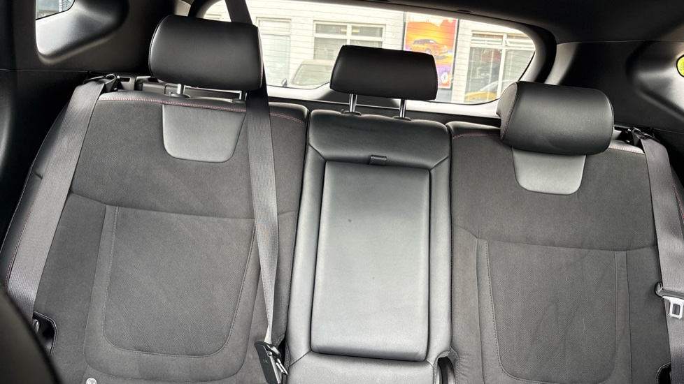 Hyundai TUCSON 1.6 TGDi 48V MHD N Line S 5dr 2WD DCT Petrol Estate - Image 15