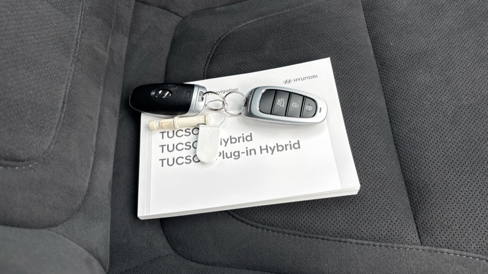 Hyundai TUCSON 1.6 TGDi 48V MHD N Line S 5dr 2WD DCT Petrol Estate - Image 19