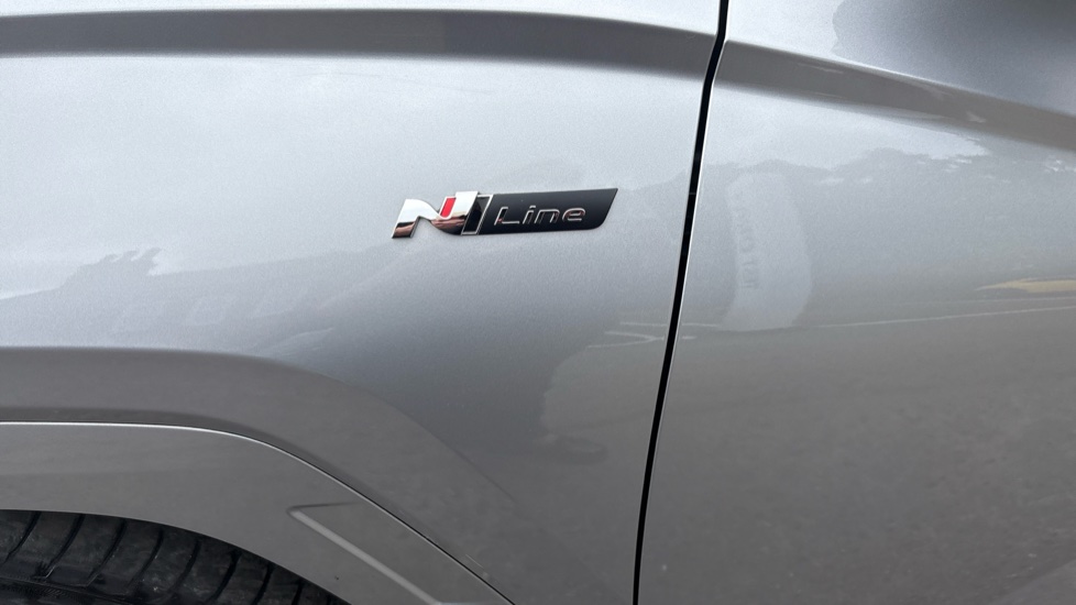 Hyundai TUCSON 1.6 TGDi 48V MHD N Line S 5dr 2WD DCT Petrol Estate - Image 26