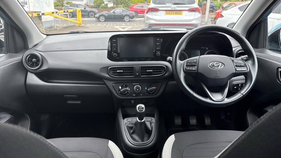 Hyundai i10 1.0 MPi SE Connect 5dr Petrol Hatchback - Image 10