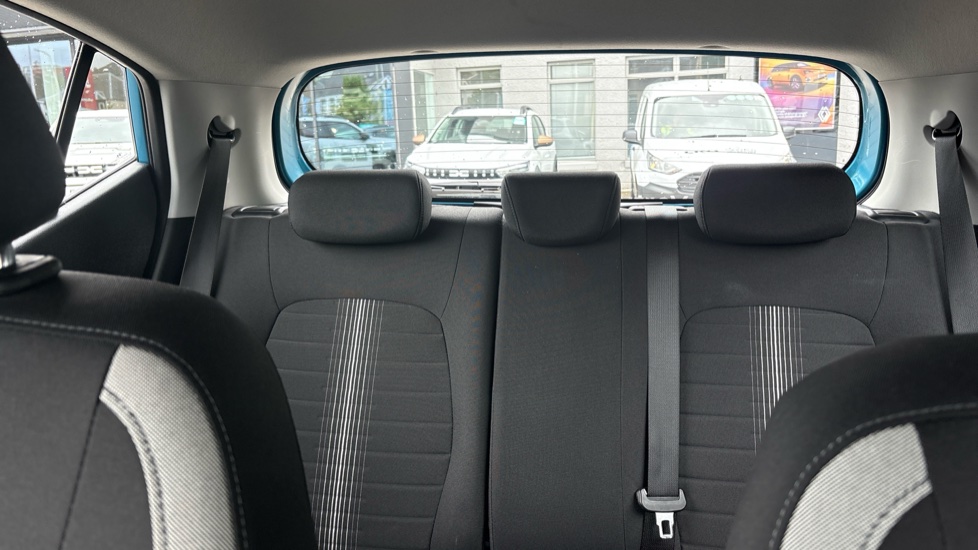 Hyundai i10 1.0 MPi SE Connect 5dr Petrol Hatchback - Image 15