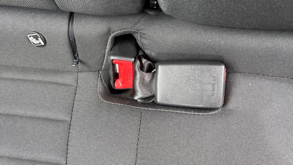 Hyundai i10 1.0 MPi SE Connect 5dr Petrol Hatchback - Image 17