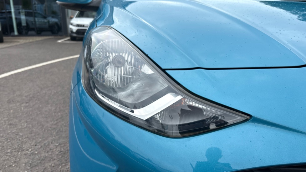 Hyundai i10 1.0 MPi SE Connect 5dr Petrol Hatchback - Image 25