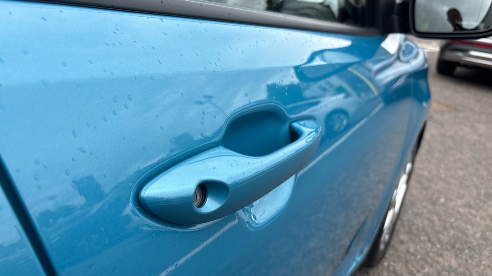 Hyundai i10 1.0 MPi SE Connect 5dr Petrol Hatchback - Image 27