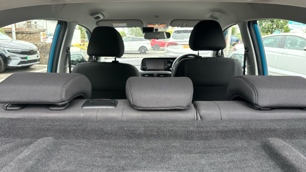 Hyundai i10 1.0 MPi SE Connect 5dr Petrol Hatchback - Image 35