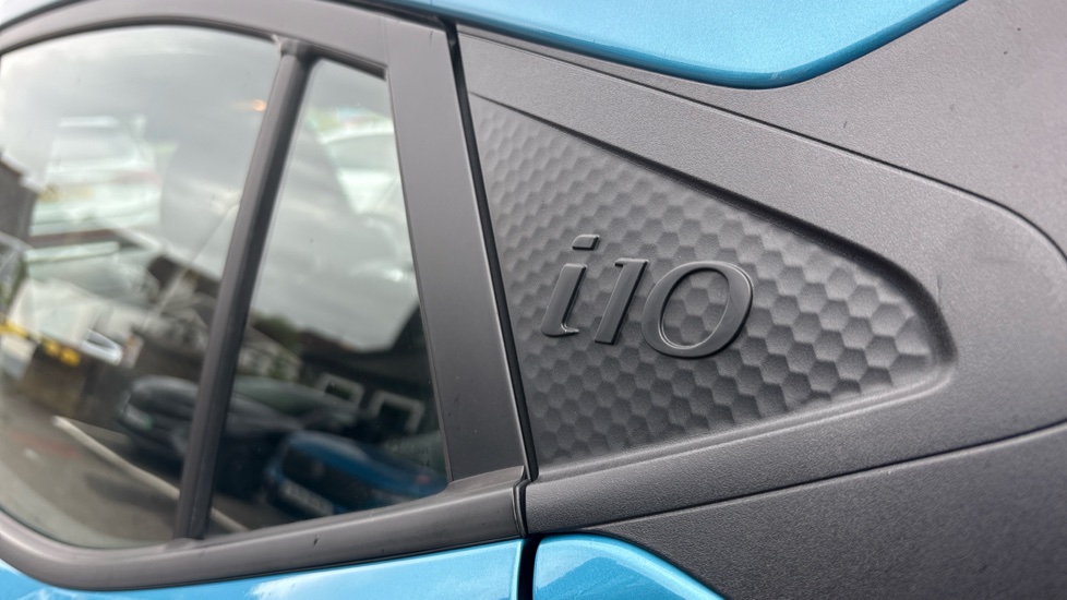 Hyundai i10 1.0 MPi SE Connect 5dr Petrol Hatchback - Image 37