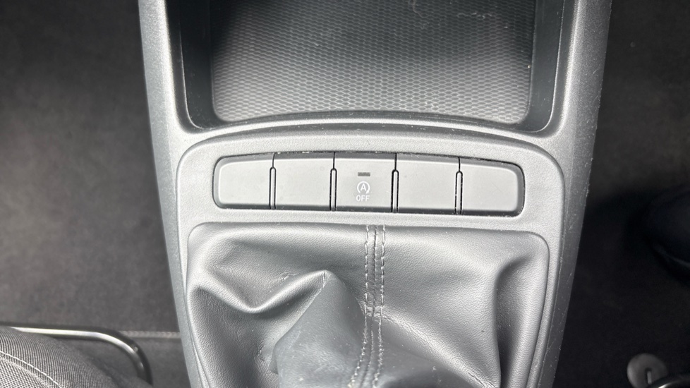 Hyundai i10 1.0 MPi SE Connect 5dr Petrol Hatchback - Image 49