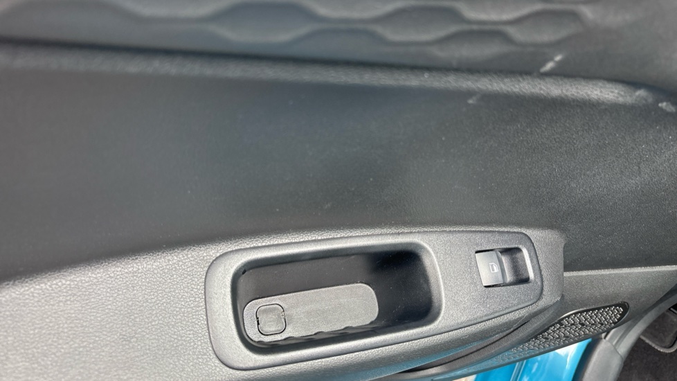 Hyundai i10 1.0 MPi SE Connect 5dr Petrol Hatchback - Image 59